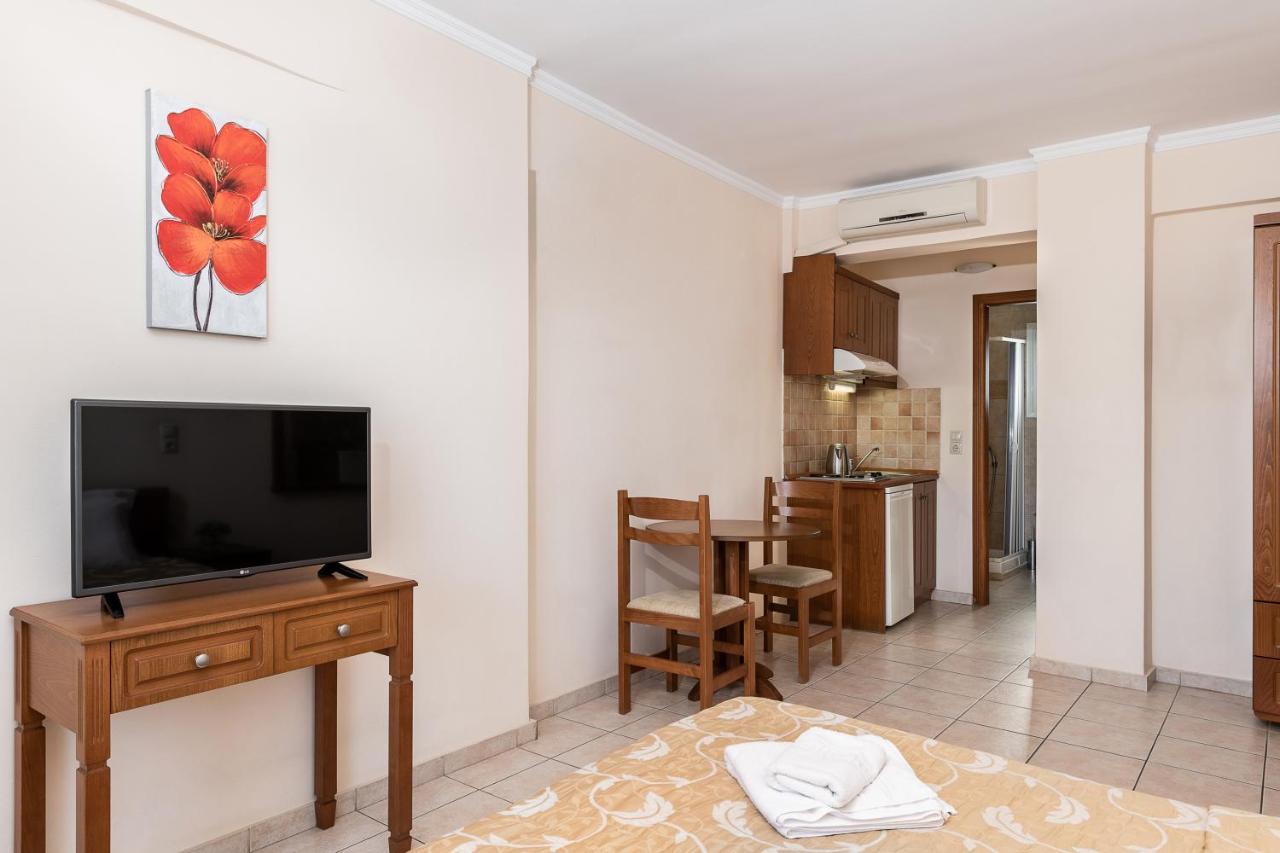 Angela Beach Aparthotel Platanias  Bagian luar foto