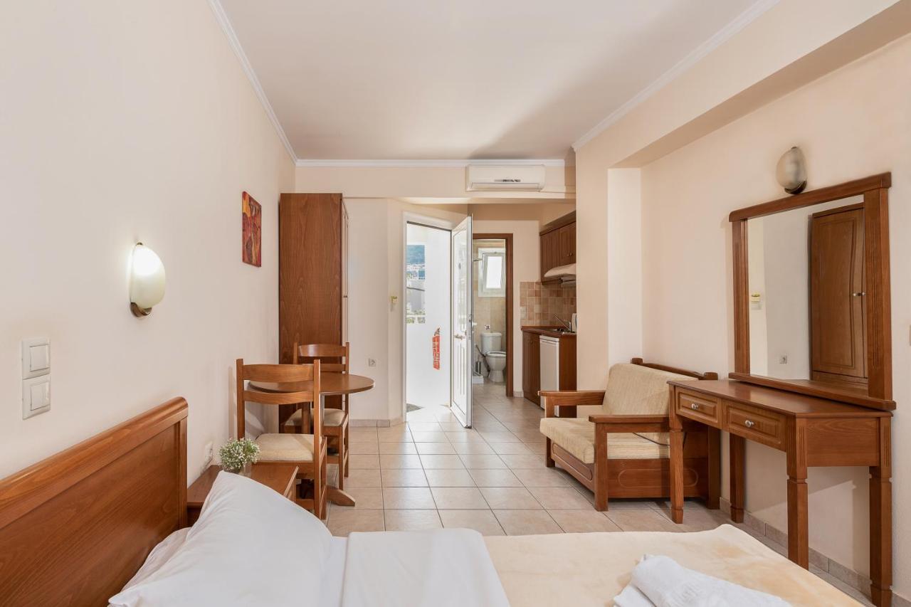Angela Beach Aparthotel Platanias  Bagian luar foto