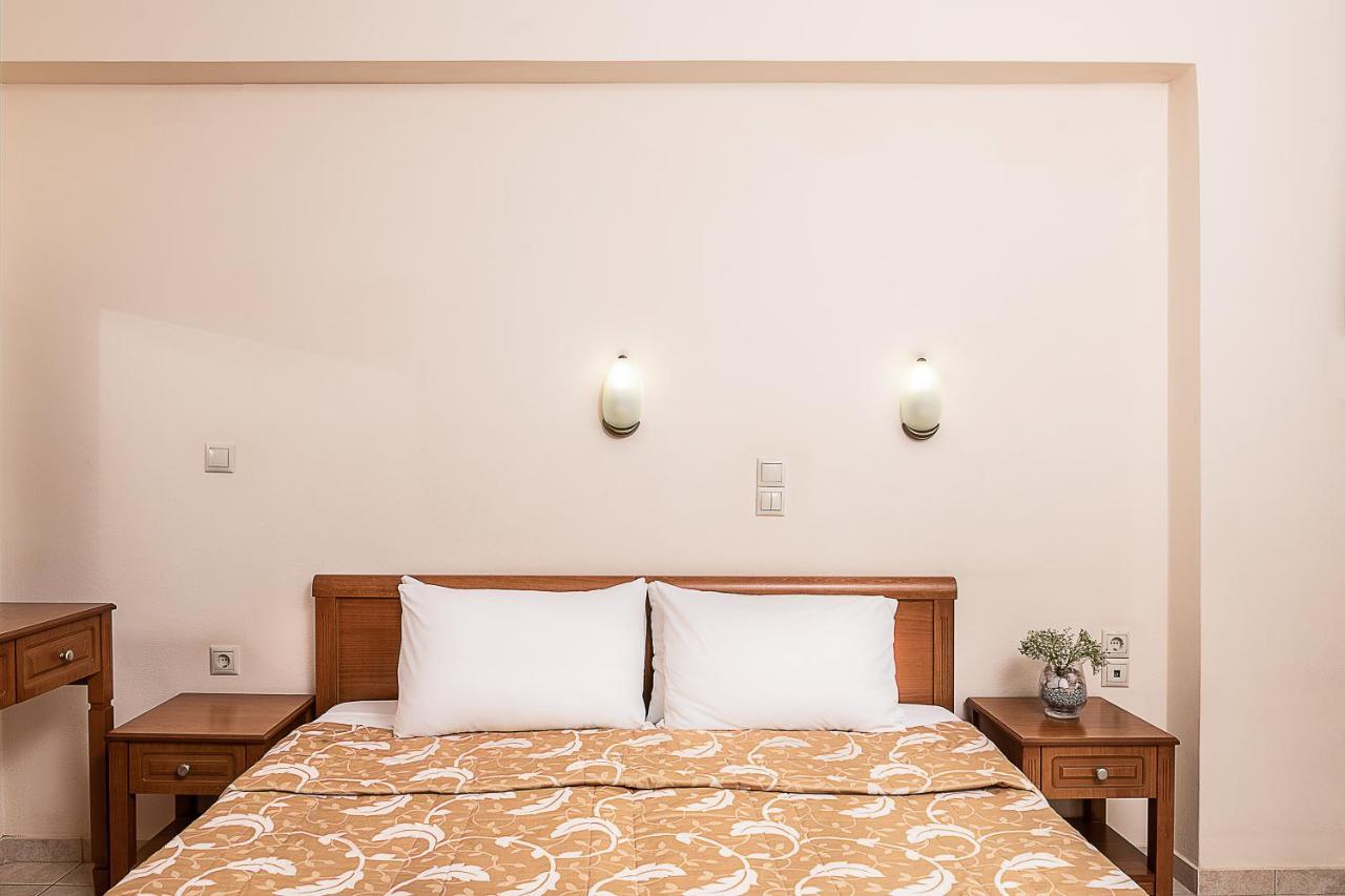 Angela Beach Aparthotel Platanias  Bagian luar foto